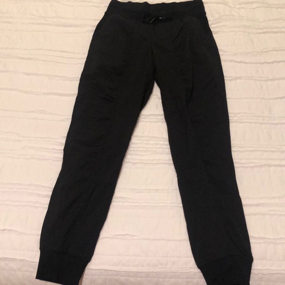 LULULEMON JOGGERS